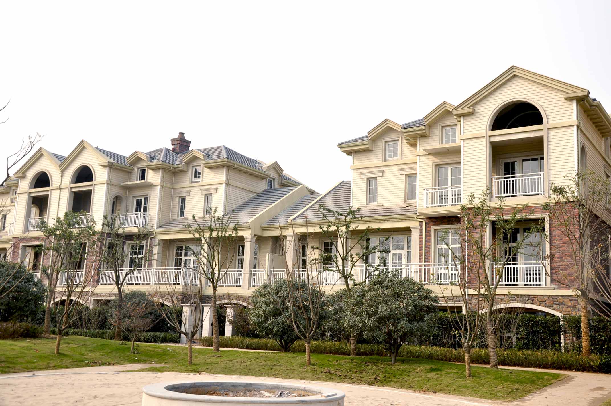 塑木墙板与水泥挂板的分析