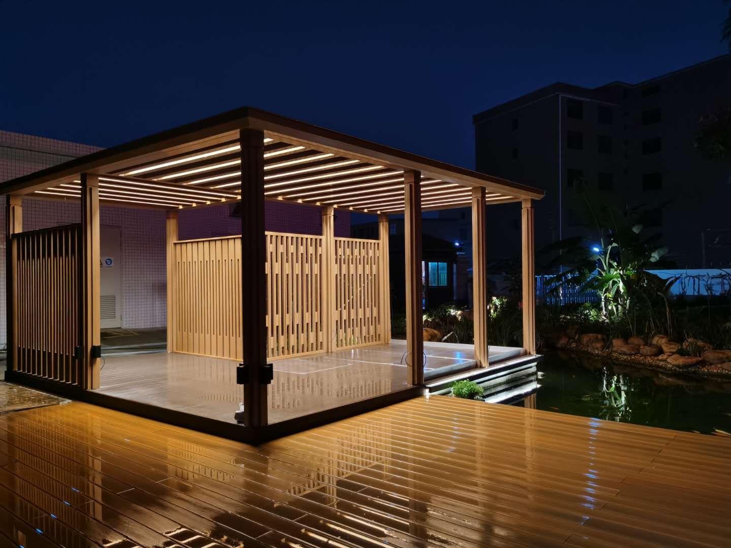 塑木凉亭：户外时光的忠诚守护者