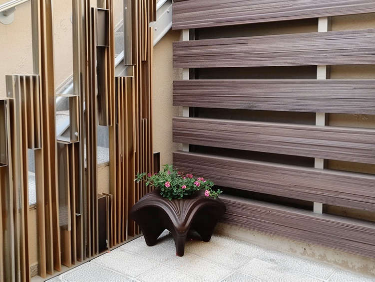 电钻与水平仪打造的塑木护栏安装