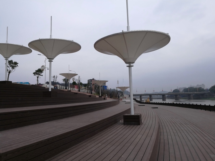 软木地板与百妥木塑木地板耐用性深度对比