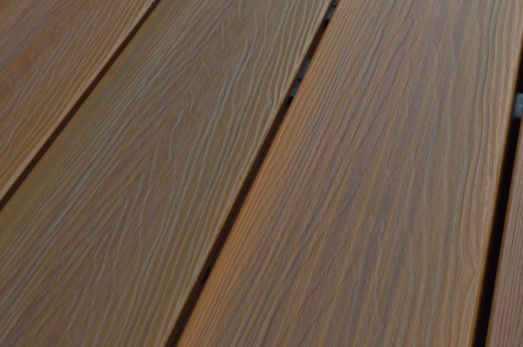 百妥木塑木：抗老化长效防护，免维护工程级户外建材